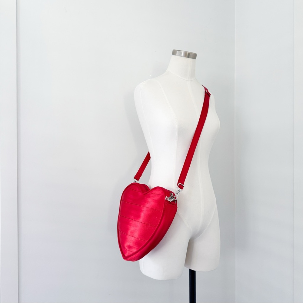 HARVEYS Heart Shaped Bag Red - Picture 3 of 13